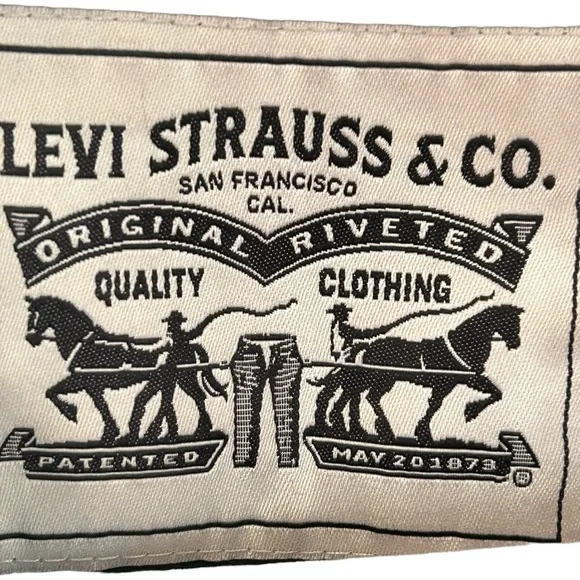 Levi's nylon bomber trucker jacket Size M
